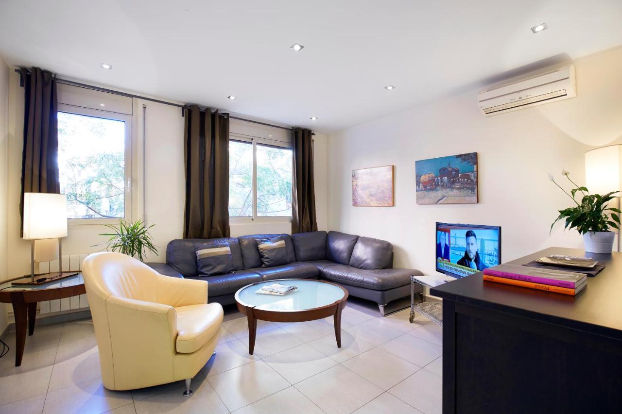 Apartamentos Calvet Барселона Экстерьер фото