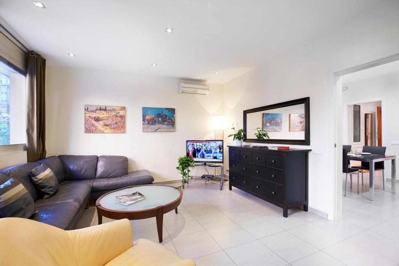 Apartamentos Calvet Барселона Экстерьер фото