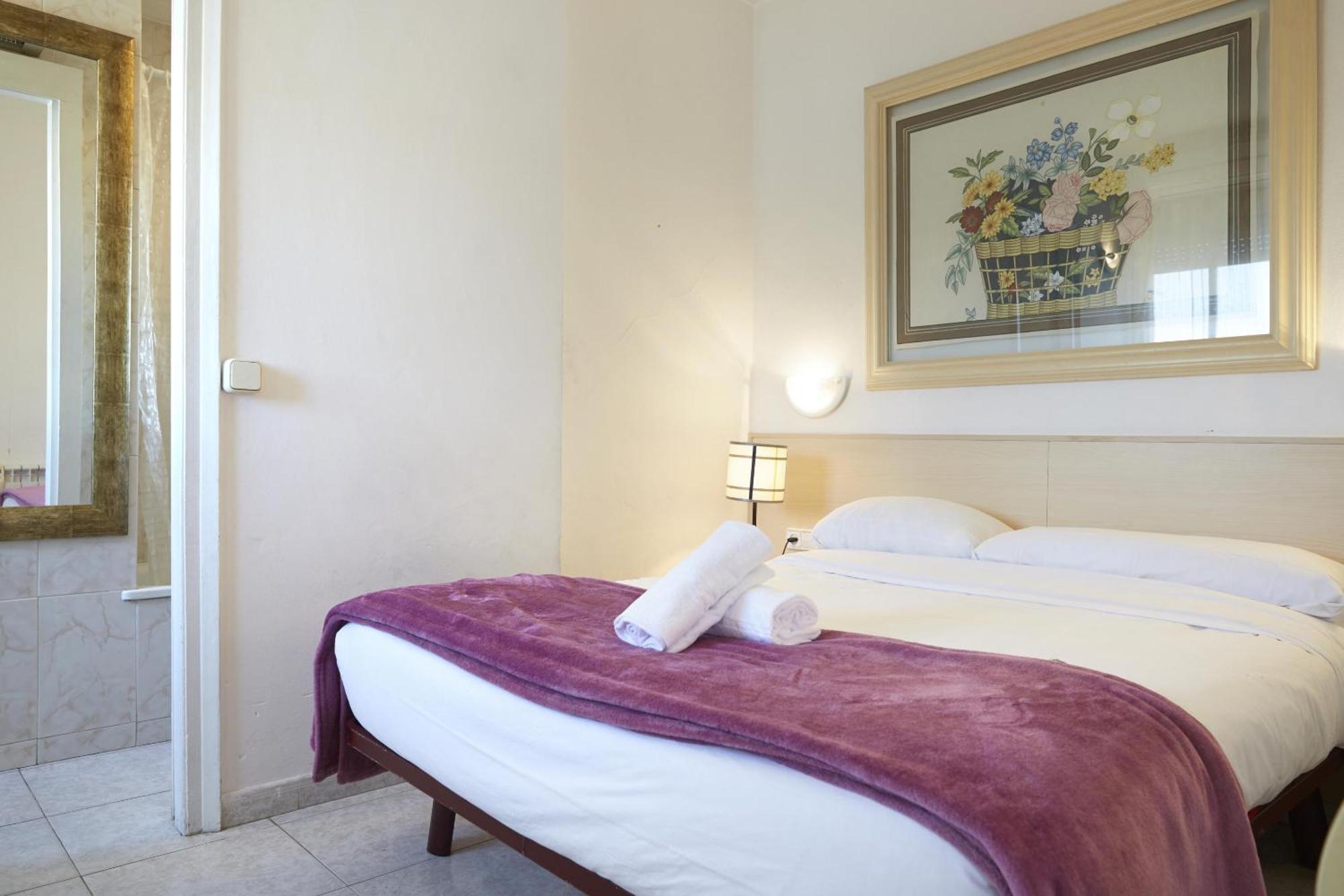 Apartamentos Calvet Барселона Экстерьер фото
