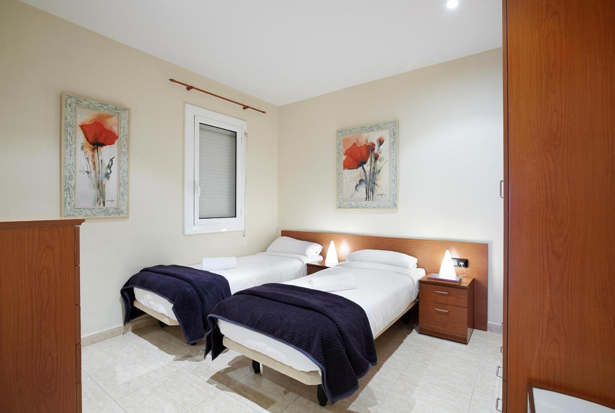 Apartamentos Calvet Барселона Экстерьер фото