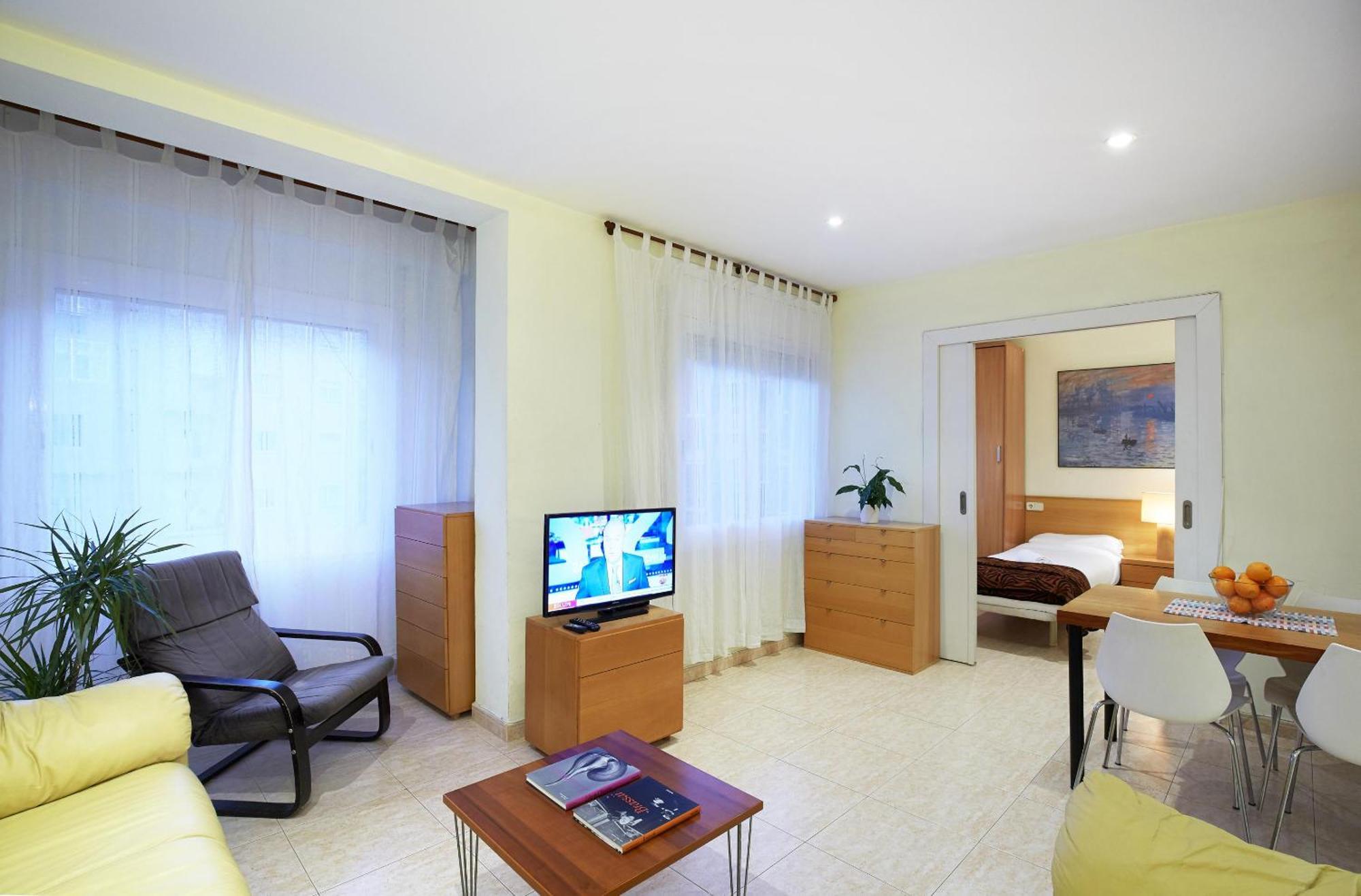 Apartamentos Calvet Барселона Экстерьер фото