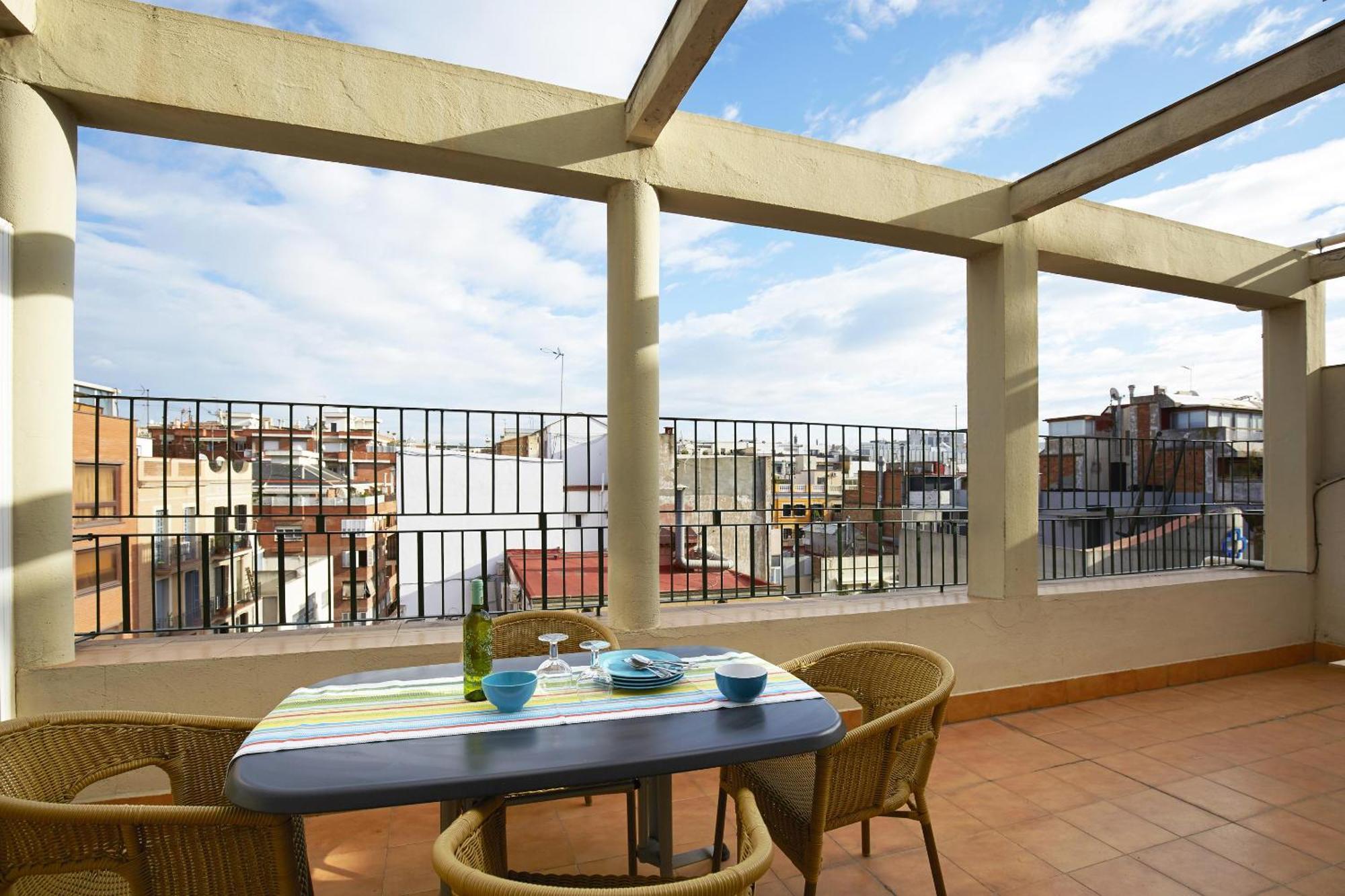 Apartamentos Calvet Барселона Экстерьер фото