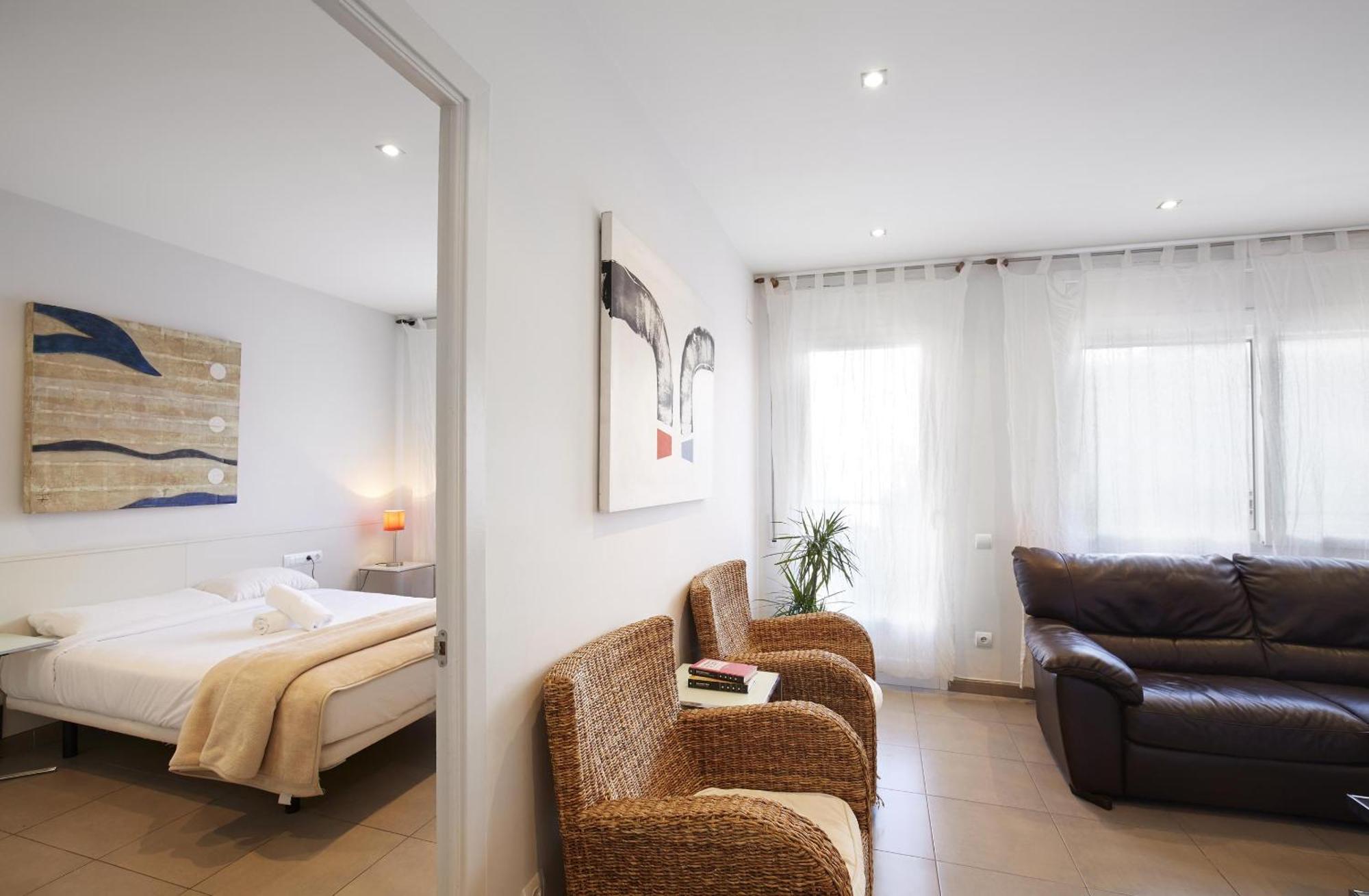 Apartamentos Calvet Барселона Экстерьер фото